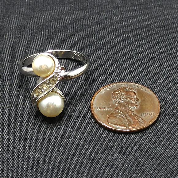 Sarah Coventry "Dawn" Faux Pearl Ring, Silver Tone, 1970s - Picture 10 of 10
